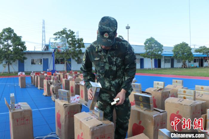 æµ·è­¦æ§æ³åæ¸ç¹èµ°ç§é¦çãå¹¿è¥¿æµ·è­¦ä¾å¾